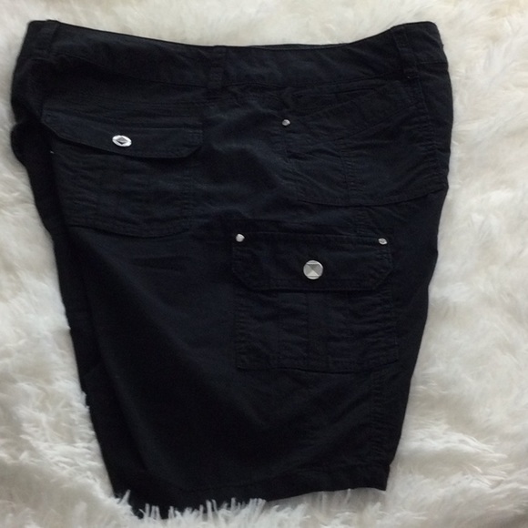 WHBM Rhinestone Embellished Bermuda Cargo Short Sz 6 - Picture 5 of 16